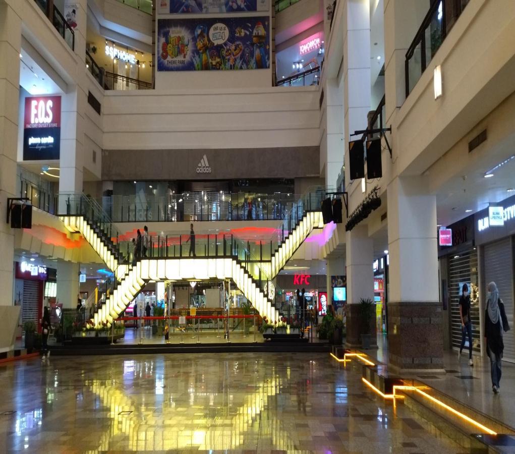 Kl Berjaya Times Square Service Apartment Kuala Lumpur Luaran gambar